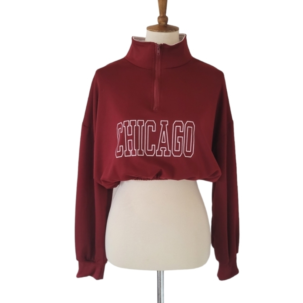 SHEIN - Burgundy Chicago Graphic Cropped Sweatshirt
